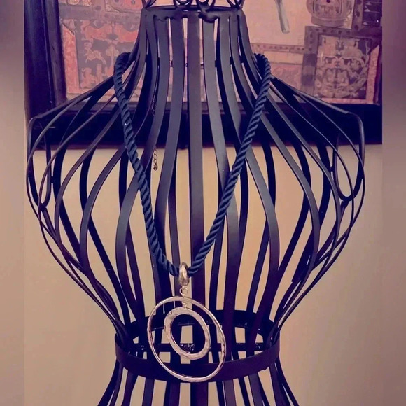 Two Circle Pendant Necklace - Picture 1 of 3